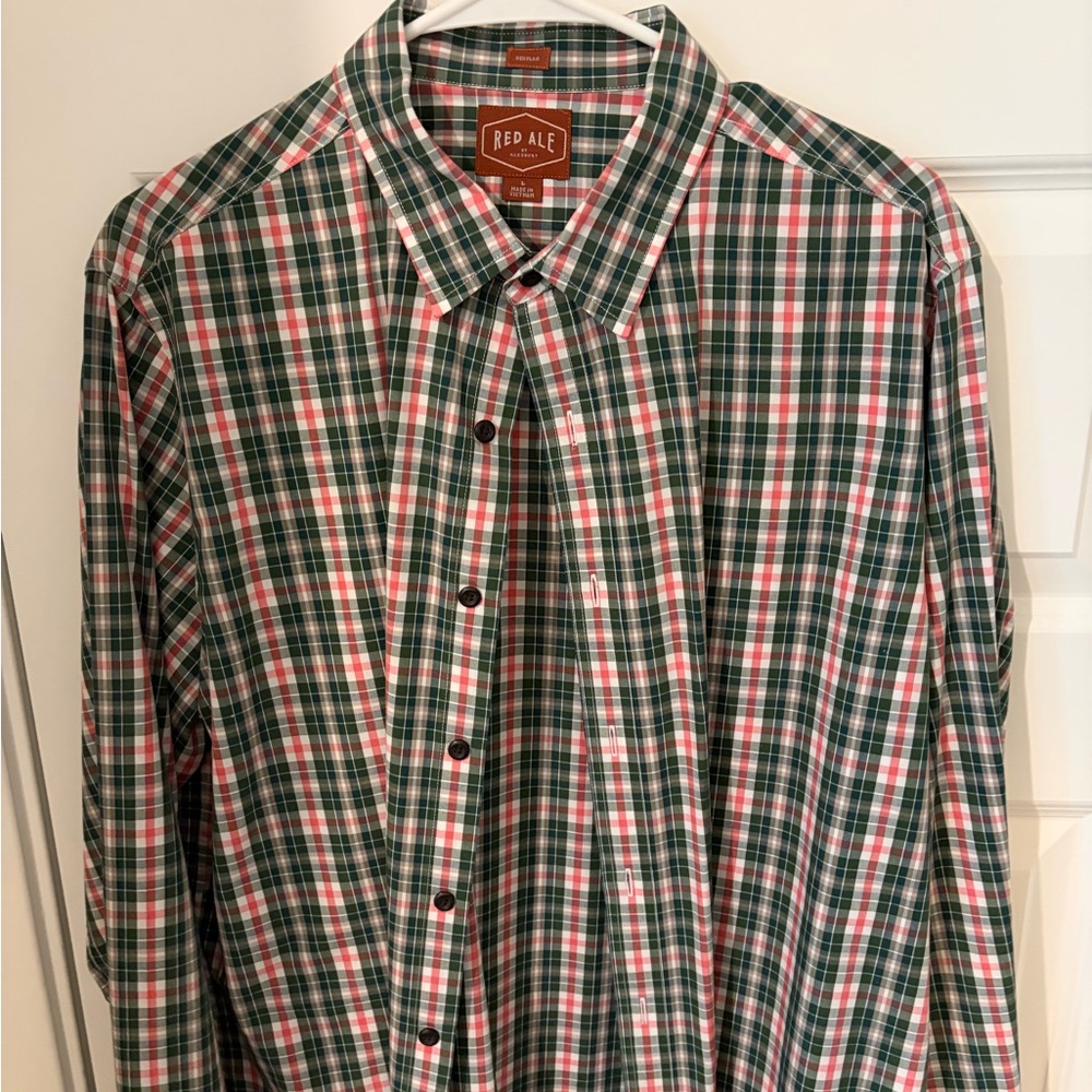 Red Ale Men's Plaid Casual Button-Down Shirt